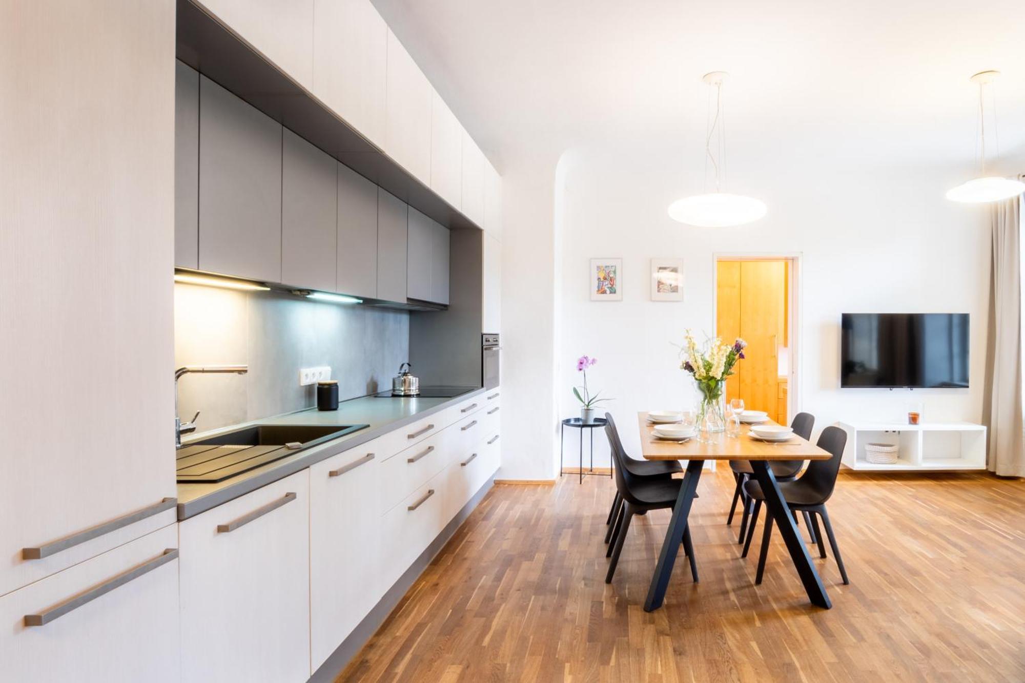 River View Apartment Praag Buitenkant foto
