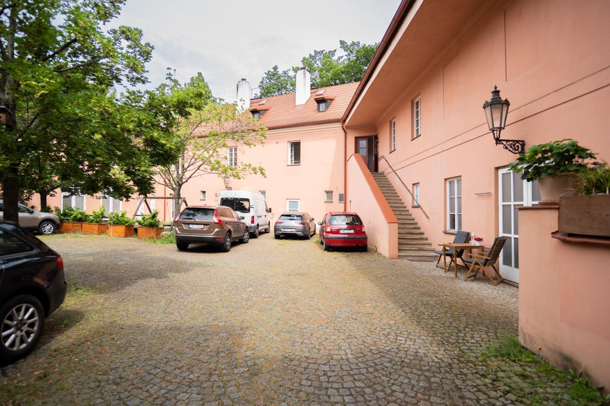 River View Apartment Praag Buitenkant foto
